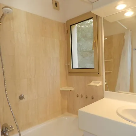 T3 Avec Piscine, Parking Et Terrasse Proche Plage Au Lavandou - Fr-1-251-761 Apartment *